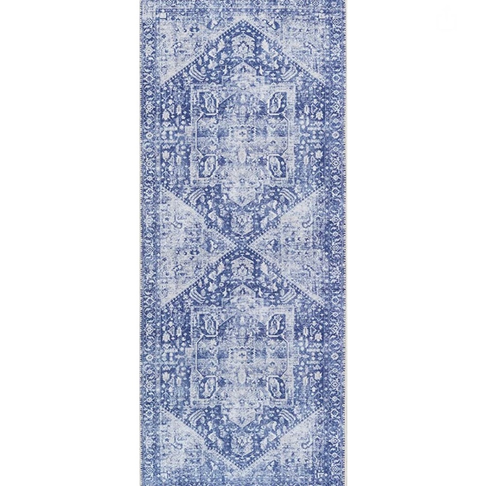 Area rug 2’6 x 6’6